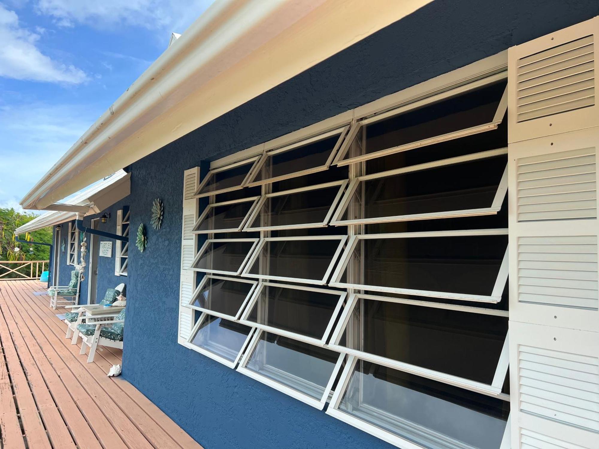 Turtles Nest Bahamas Apartment Джорджтаун Екстериор снимка